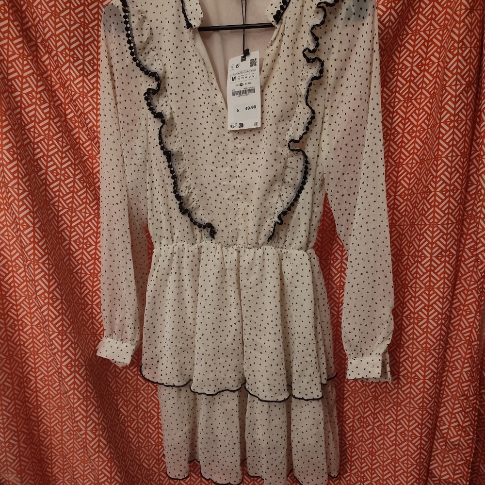Zara brand vintage look dress size medium.